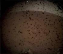 “洞察”號探測器成功著陸火星 首次揭秘火星內部結構