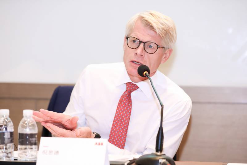 ABBȫ�µ��bSCARA�C(j��)���˴����������