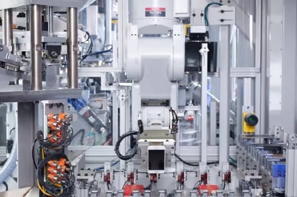 蘋果公司引進再回收機器人“Daisy”回收舊手機