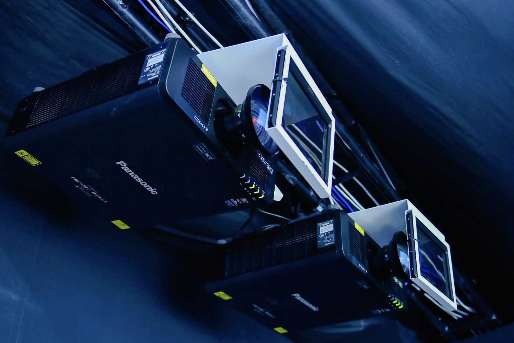 游樂(lè)世界,Panasonic投影解決方案強(qiáng)勢(shì)亮相2019 IAAPA