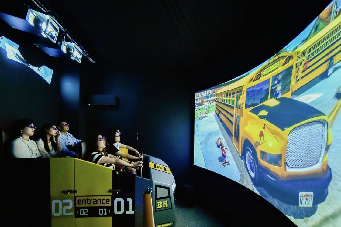 游樂(lè)世界,Panasonic投影解決方案強(qiáng)勢(shì)亮相2019 IAAPA