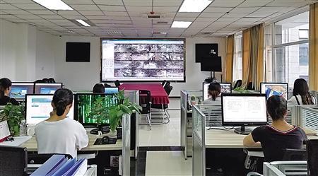 南川城管機器人上崗 全天候監(jiān)測城市12類問題